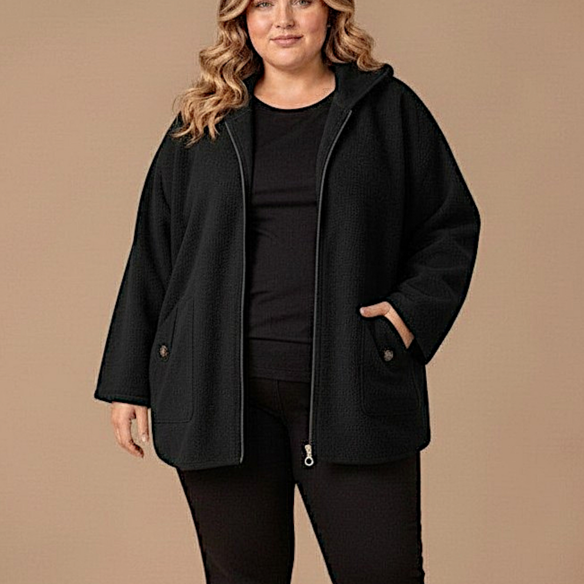 Maxi Giacca con Cappuccio Egle