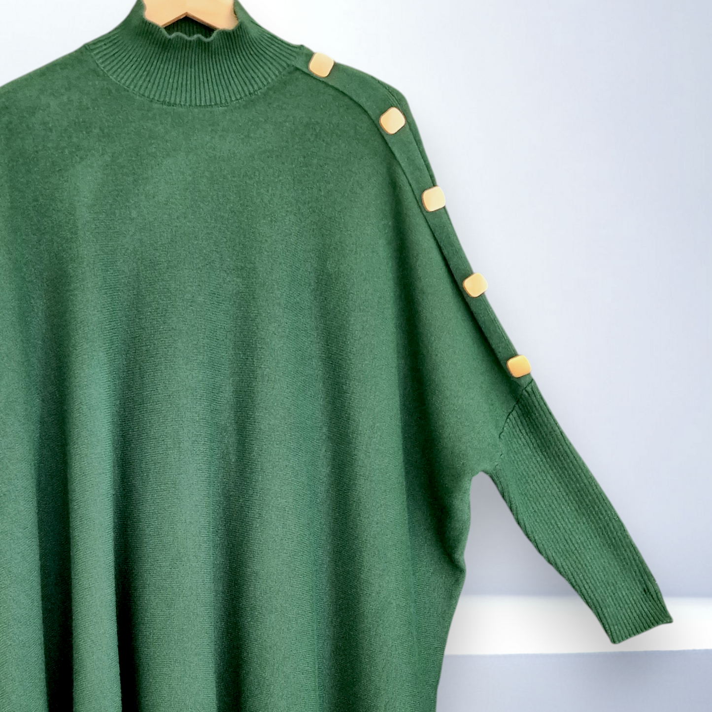 Maxi Maglia con Bottoni Dorati Iulia