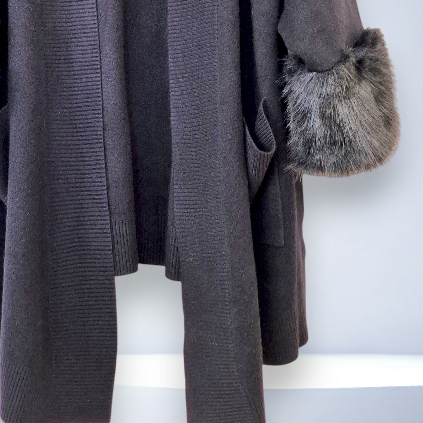 Maxi Cardigan Con Pelliccia Kendra