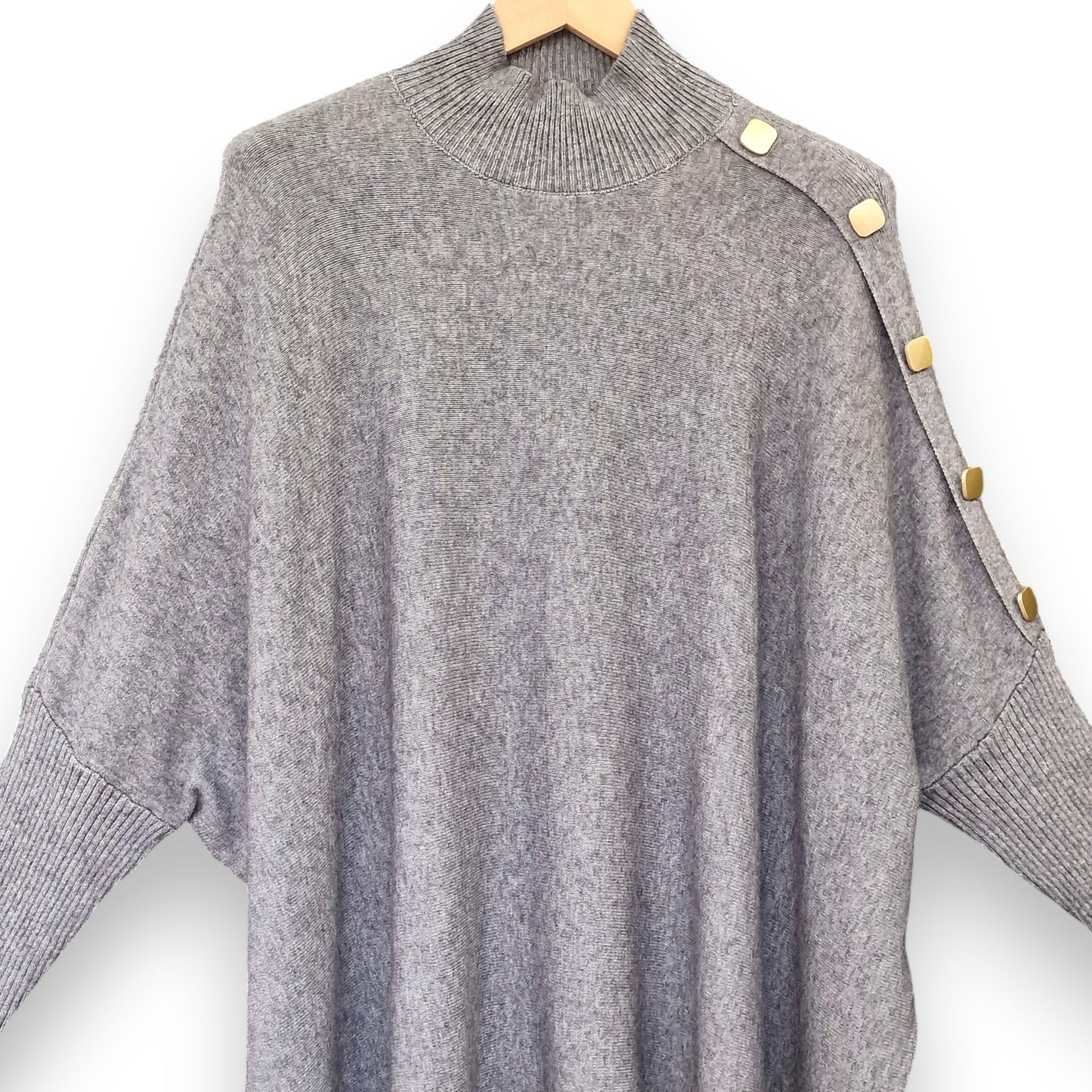 Maxi Maglia con Bottoni Dorati Ivonne