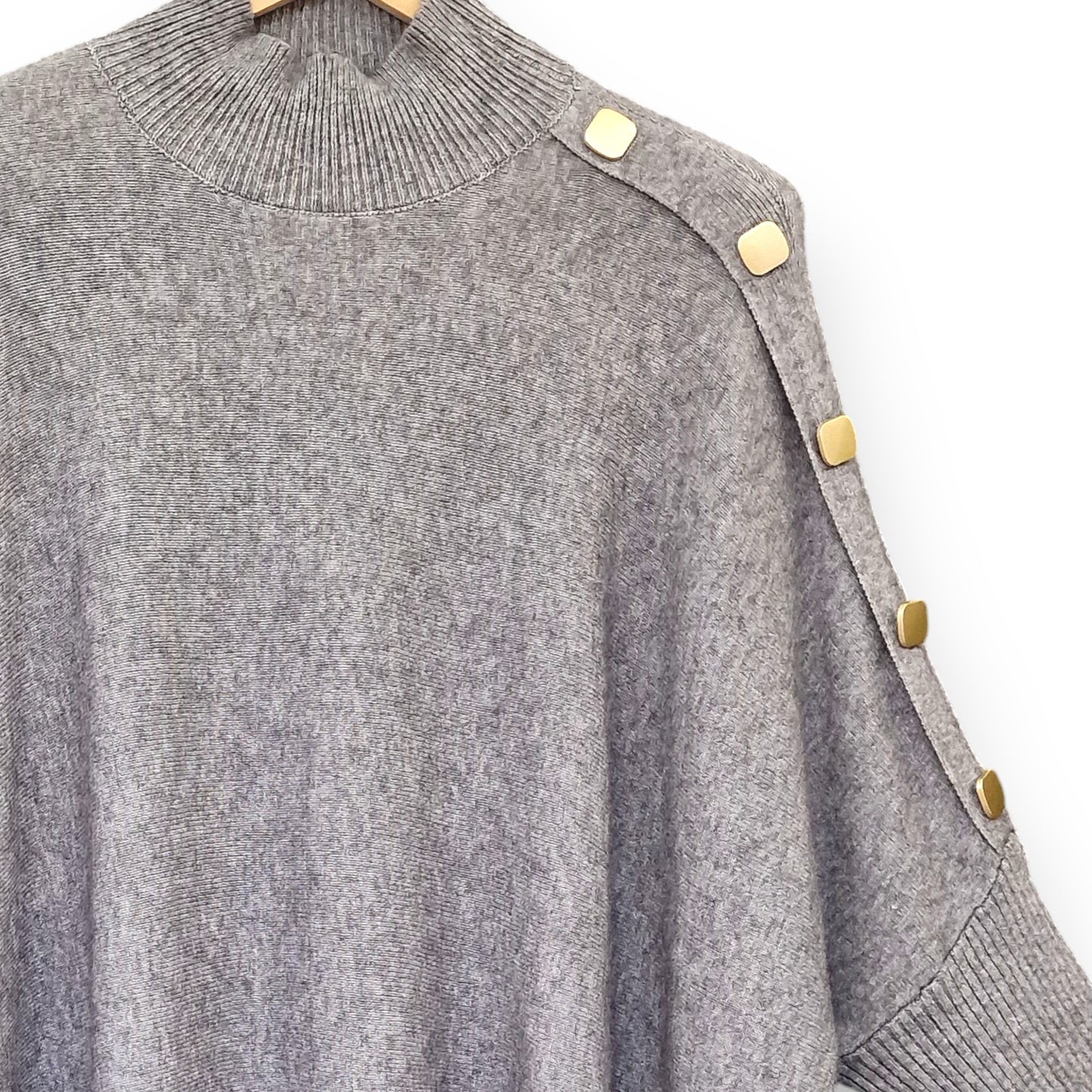 Maxi Maglia con Bottoni Dorati Ivonne